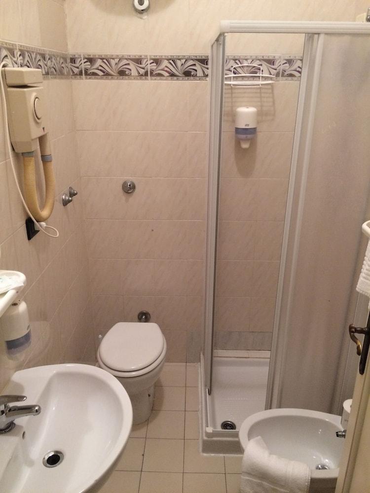Perla Del Mare Hotel 3*